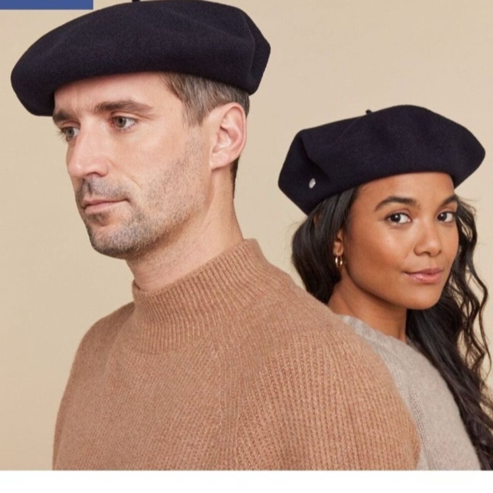 Laulhere black beret